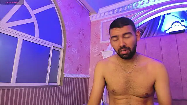 magnus serket online show from February 10, 11:36 am