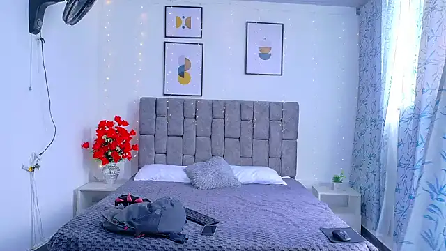 Soffia Konig  online show from February 6, 7:06 pm