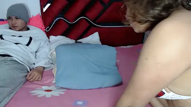 hot lady19 online show from September 22, 3:47 pm