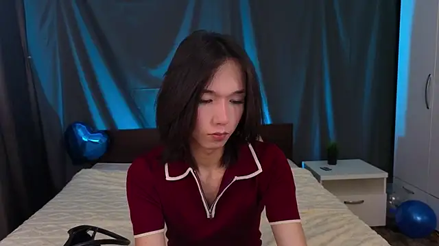 okerriella online show from November 9, 1:42 pm