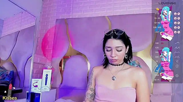 Niina Sissy online show from March 22, 4:16 am