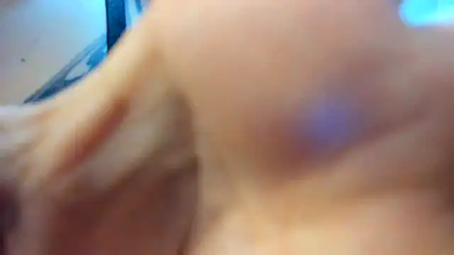 RoxanaBorns  online show from May 4, 2:13 pm