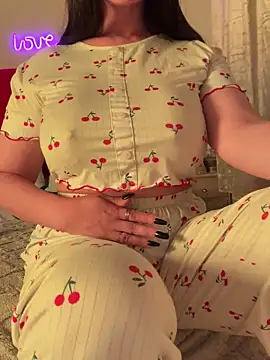 OnlyRima online show from February 7, 11:30 pm