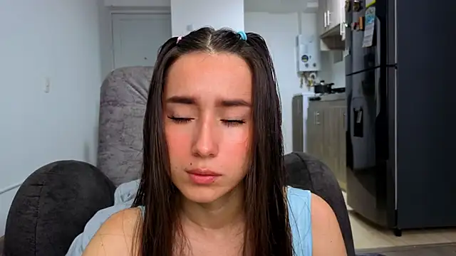 Snapshot of Adhara_Kitten chatting on May 20, 1:39 pm Adhara Kitten online show from May 20, 1:39 pm