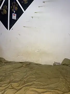 Jaydemasked online show from April 1, 9:43 am