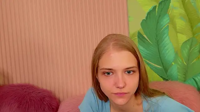 4example Chloe online show from March 20, 10:31 am