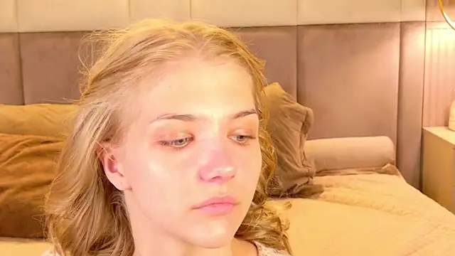 4example Chloe online show from June 5, 5:36 am