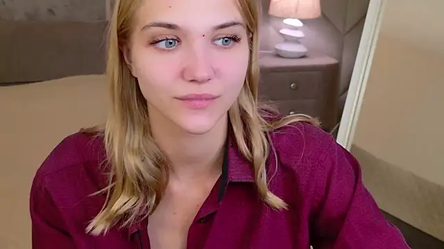 4example Chloe online show from July 22, 6:05 am