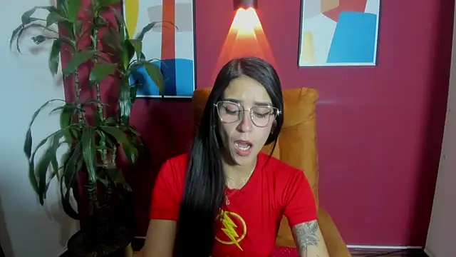 Snapshot of DanielaMonroe chatting on January 9, 12:02 am DanielaMonroe online show from January 9, 12:02 am