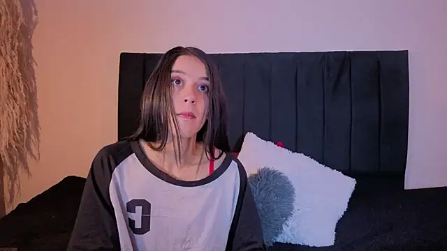 Snapshot of DanielaMonroe chatting on January 15, 10:35 pm DanielaMonroe online show from January 15, 10:35 pm