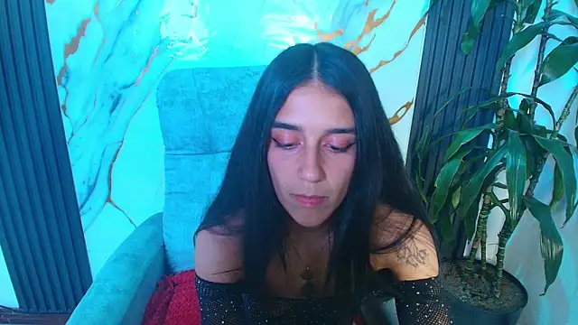 Snapshot of DanielaMonroe chatting on March 4, 3:34 am DanielaMonroe online show from March 4, 3:34 am