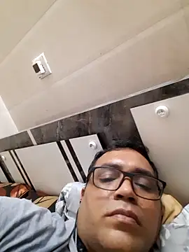 Hot-boy077 online show from March 18, 5:27 pm