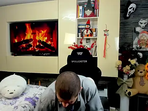 SpartacusDaddy48 online show from February 28, 10:16 am