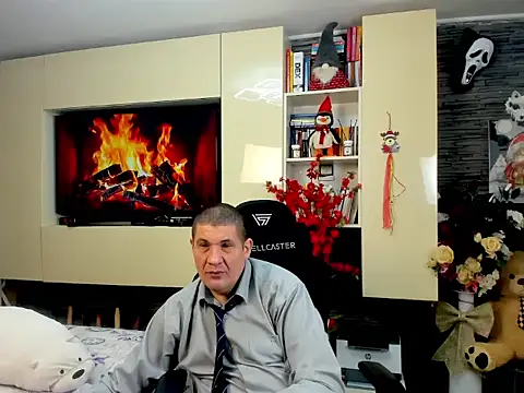 SpartacusDaddy48 online show from March 1, 5:15 pm