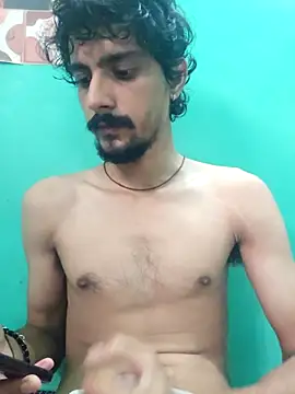 Snapshot of Sushant001 chatting on May 26, 3:24 am Sushant001 online show from May 26, 3:24 am