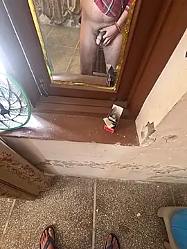 desir3dlund online show from February 13, 8:32 am