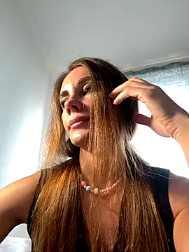 LucieMack online show from September 9, 8:36 am