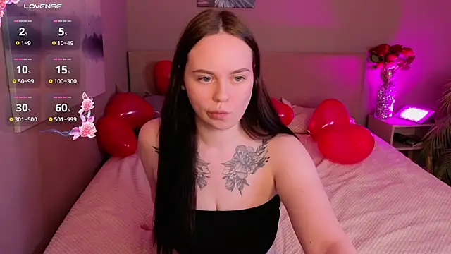 Snapshot of Alice_Moondark chatting on February 13, 8:38 pm Alice Moondark online show from February 13, 8:38 pm