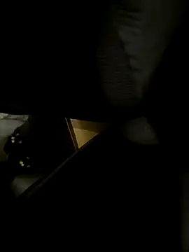 HiddenHoneyLDN online show from October 8, 7:00 pm