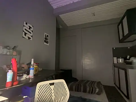 PinayLina18 online show from April 11, 7:45 am