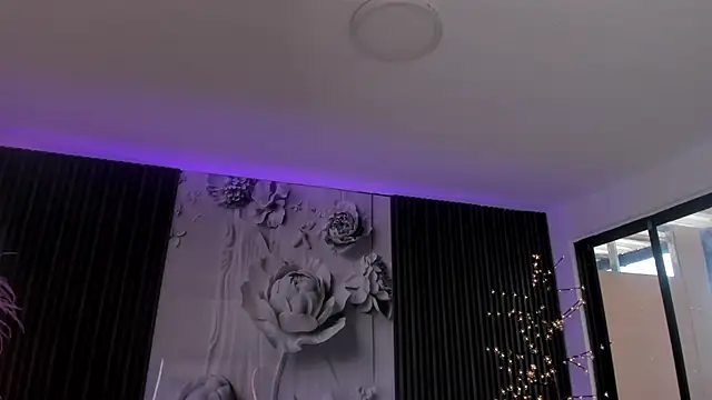 ShaniaDaniels online show from February 22, 9:35 pm