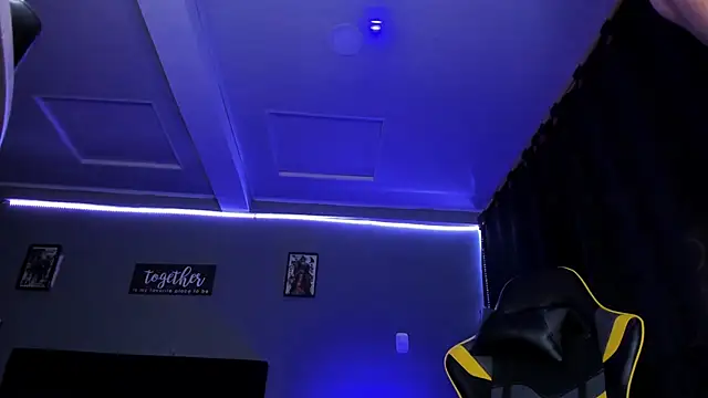 Snapshot of alexgiraldo__ chatting on September 14, 10:31 pm alexgiraldo online show from September 14, 10:31 pm