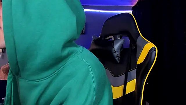 Snapshot of alexgiraldo__ chatting on September 26, 12:53 pm alexgiraldo online show from September 26, 12:53 pm