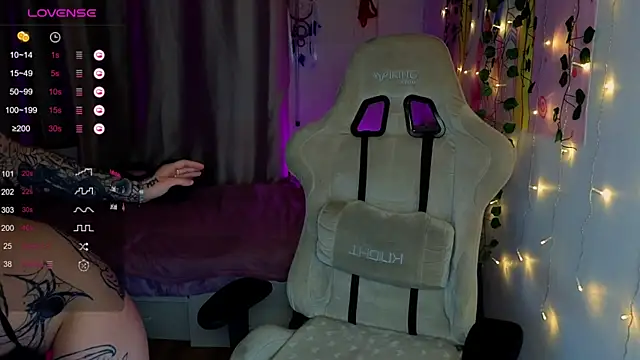 bunnykellyyy online show from February 18, 6:26 pm