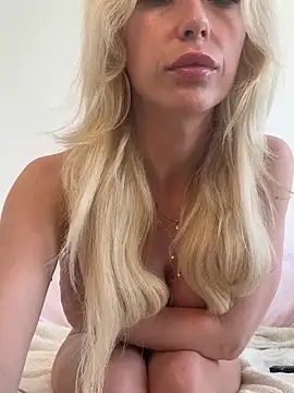 bonniemarieexo online show from July 19, 12:20 pm