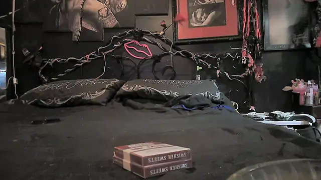 Splash Queen420 online show from February 9, 2:04 am