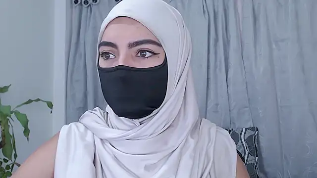 jade nassar online show from April 10, 11:09 pm