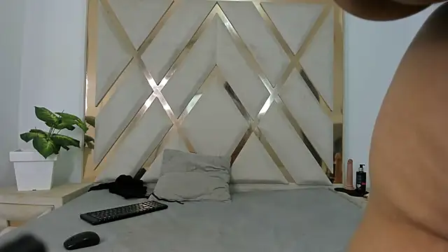 arielasm online show from November 15, 1:07 pm