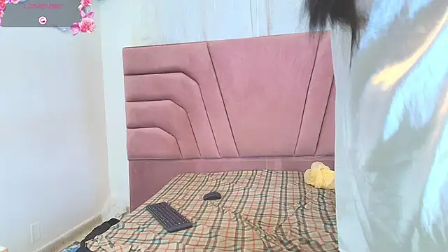 LadyandMaverick online show from March 17, 3:22 am