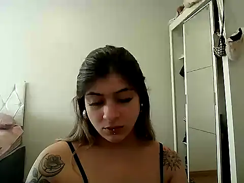 Becca B online show from April 10, 5:50 pm