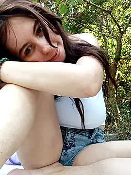 Snapshot of LadyFreyna chatting on June 28, 9:59 am LadyFreyna online show from June 28, 9:59 am