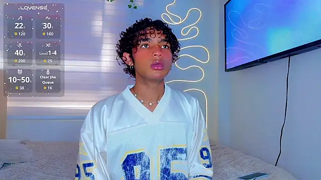 Aaron Wiinter online show from February 12, 7:31 pm