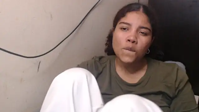 madelene online show from April 4, 3:49 am