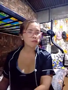 SexyHottMom online show from March 21, 9:07 pm