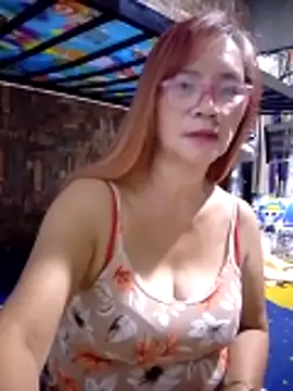 SexyHottMom online show from March 31, 9:48 pm