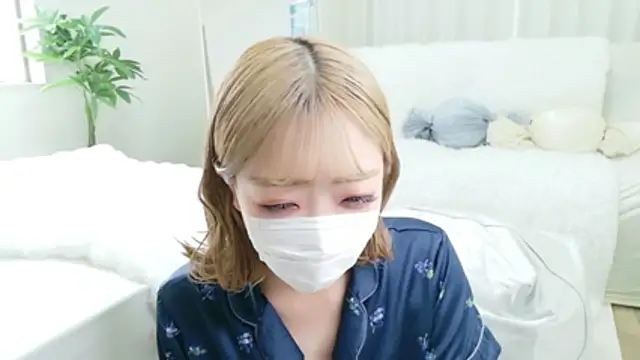 Snapshot of Rina_72 chatting on June 9, 6:25 am Rina 72 online show from June 9, 6:25 am