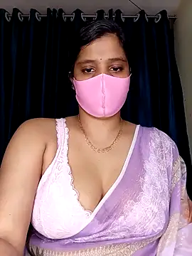 Rose-luckey online show from April 1, 1:01 pm