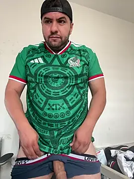 raulgzz4 online show from July 7, 3:27 pm