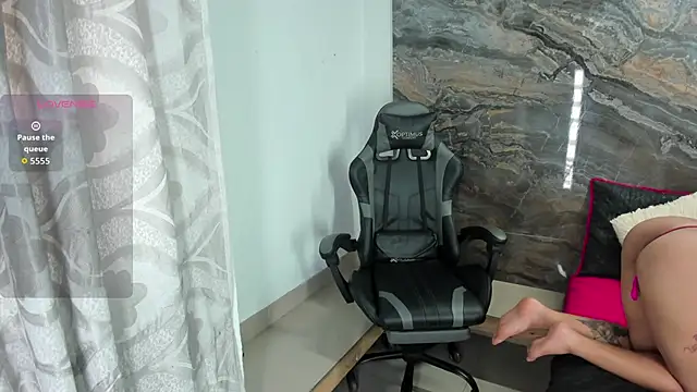 Gretchenn online show from February 11, 8:03 pm