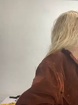 Bruna551 online show from December 5, 1:36 am