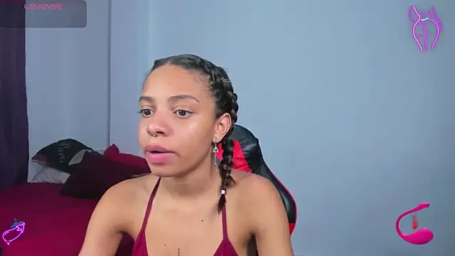 yumi hanna online show from March 28, 2:33 am