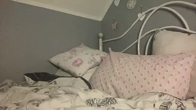 Littlelilly888 online show from August 9, 9:42 pm