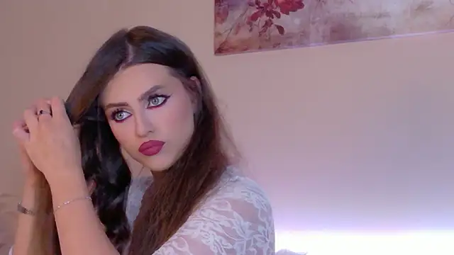 Snapshot of Sienna_Voss chatting on June 20, 8:44 pm Sienna Voss online show from June 20, 8:44 pm