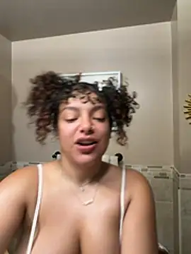 allybluee777 online show from February 19, 1:29 pm