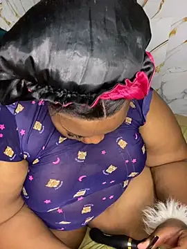 chubbybbw18 online show from April 16, 6:47 am