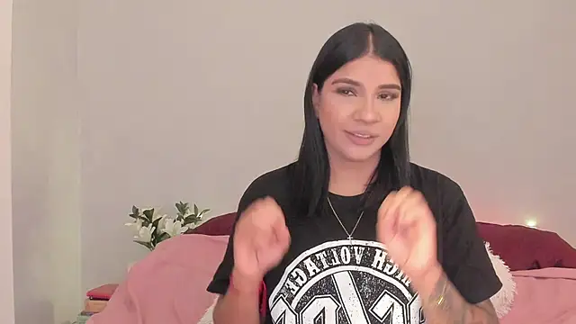 Laura-angeel online show from October 30, 7:03 pm